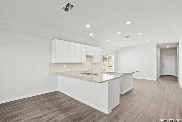 118 High Fence Road San Antonio, TX 78245