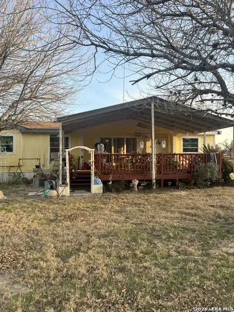 475 ROEMER Floresville, TX 78114