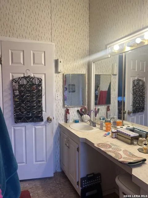 475 ROEMER Floresville, TX 78114