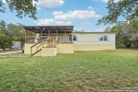140 Lake Terrace Dr