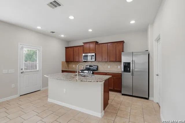 11538 Pelican Pass San Antonio, TX 78221
