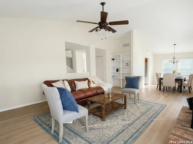 15626 Knollhollow San Antonio, TX 78247