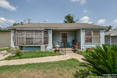 326 Balboa Ave