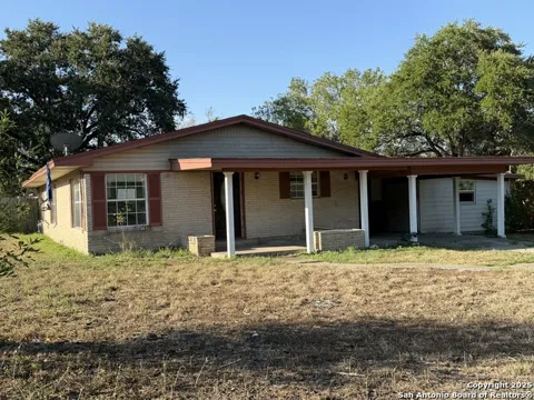 218 Graham