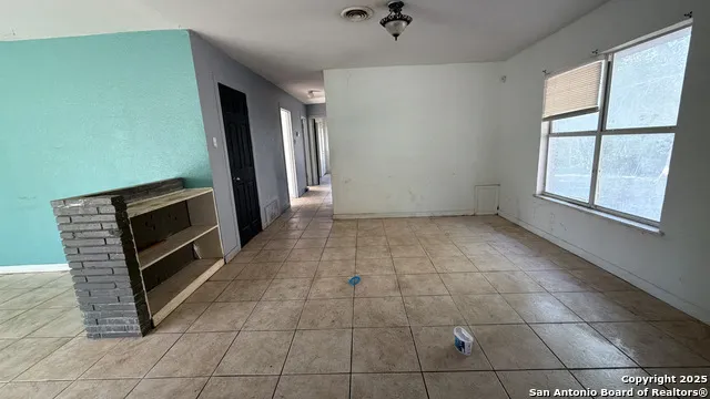 218 Graham Kenedy, TX 78119