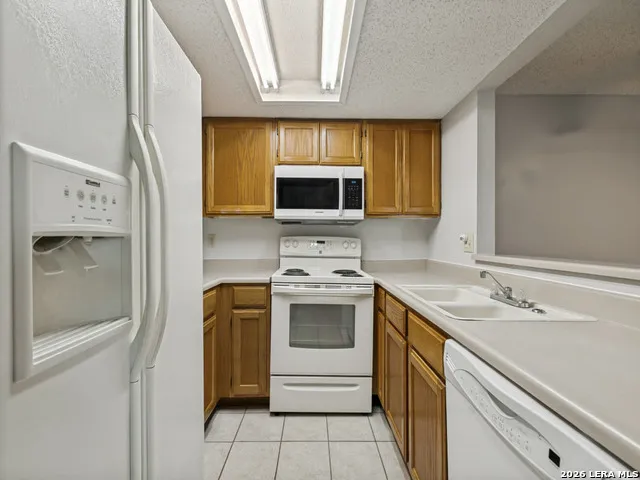 8709 Stream Cir San Antonio, TX 78250