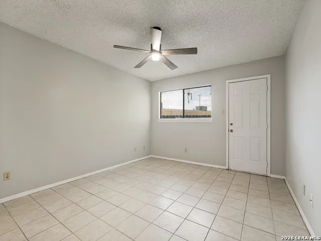 8709 Stream Cir San Antonio, TX 78250