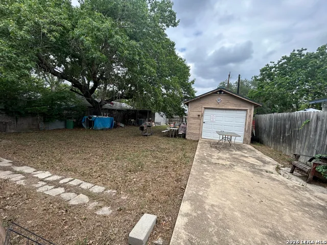 327 Hermitage San Antonio, TX 78223