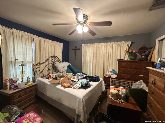 327 Hermitage San Antonio, TX 78223