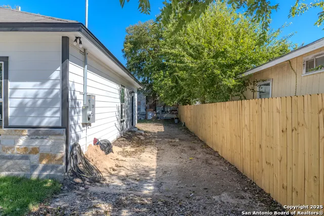 216 S SAN AUGUSTINE AVE San Antonio, TX 78237