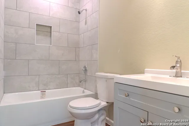 216 S SAN AUGUSTINE AVE San Antonio, TX 78237