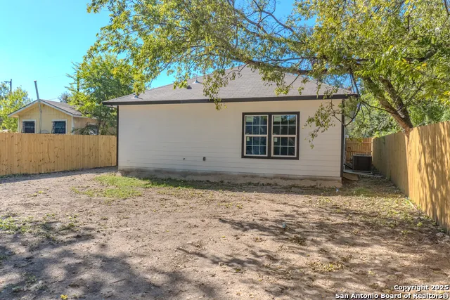 216 S SAN AUGUSTINE AVE San Antonio, TX 78237