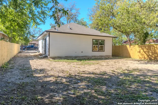 216 S SAN AUGUSTINE AVE San Antonio, TX 78237