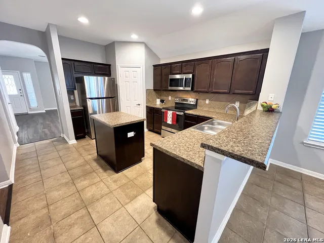 9242 Mare Country San Antonio, TX 78254
