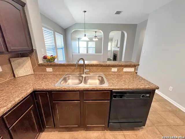 9242 Mare Country San Antonio, TX 78254