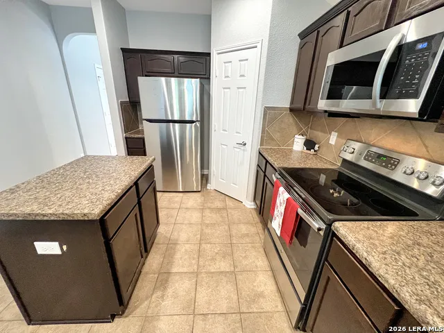 9242 Mare Country San Antonio, TX 78254