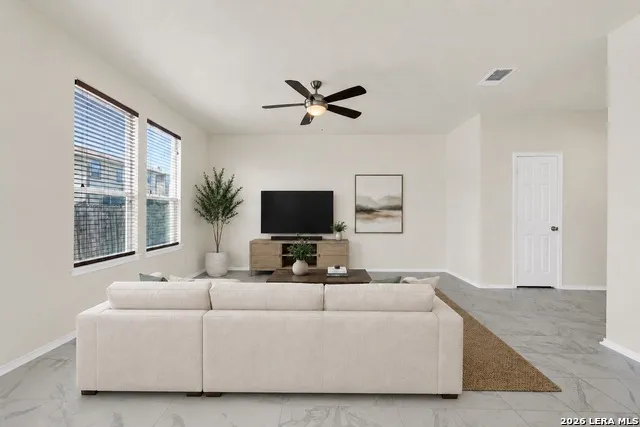 4272 GALE MDWS New Braunfels, TX 78130