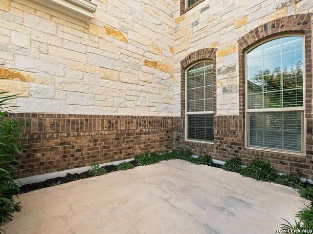 2194 RANCH LOOP DR New Braunfels, TX 78132