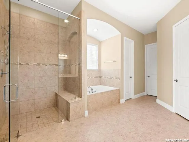 2194 RANCH LOOP DR New Braunfels, TX 78132