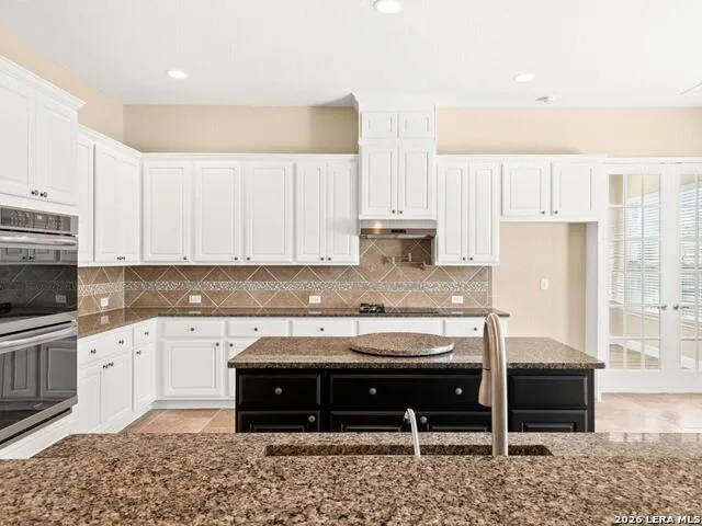 2194 RANCH LOOP DR New Braunfels, TX 78132
