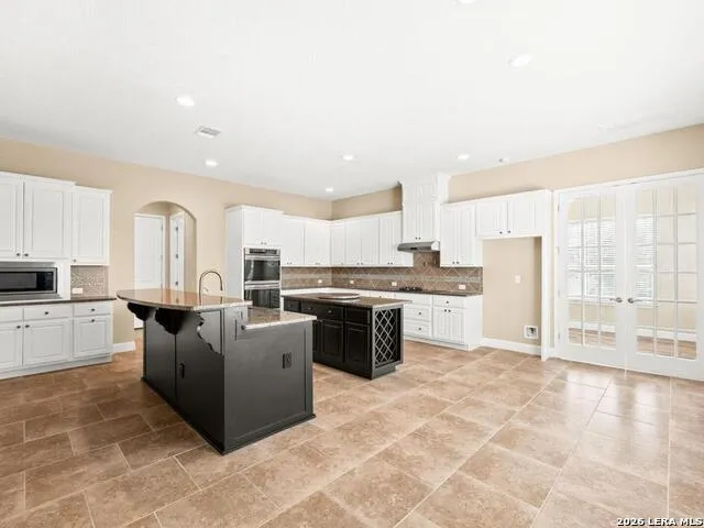 2194 RANCH LOOP DR New Braunfels, TX 78132