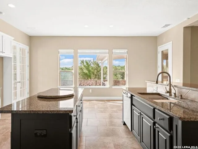 2194 RANCH LOOP DR New Braunfels, TX 78132
