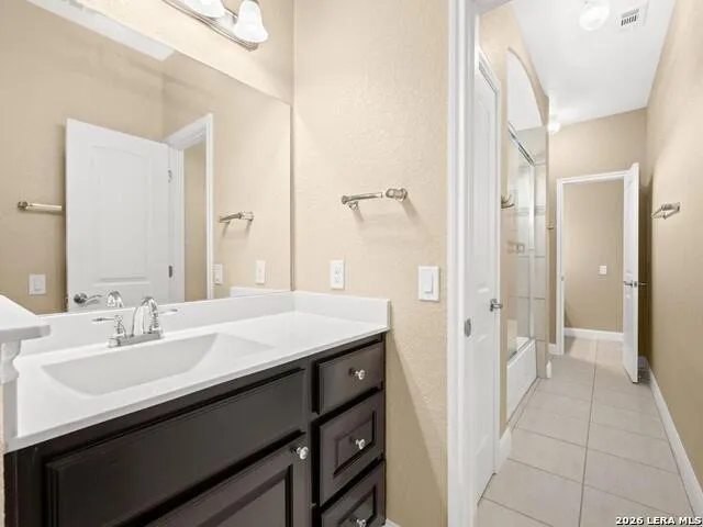 2194 RANCH LOOP DR New Braunfels, TX 78132
