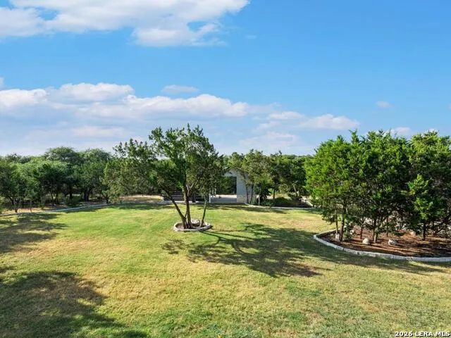 2194 RANCH LOOP DR New Braunfels, TX 78132