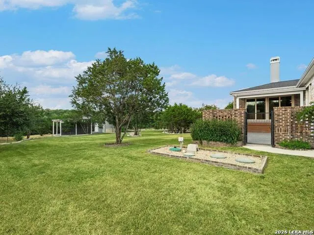 2194 RANCH LOOP DR New Braunfels, TX 78132