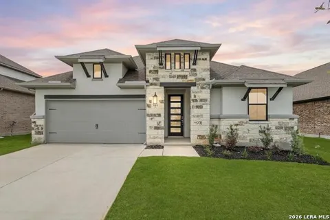 544 Paramus Park