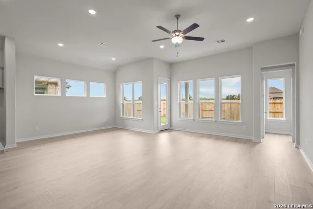544 Paramus Park Cibolo, TX 78108