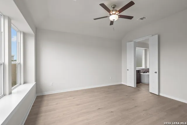 544 Paramus Park Cibolo, TX 78108