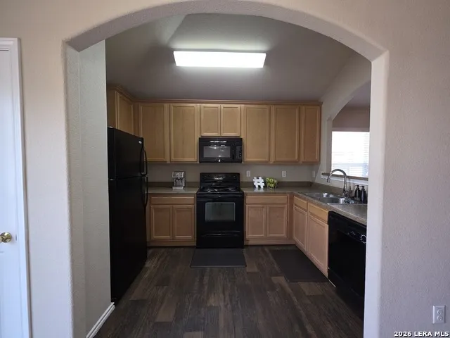 6246 Wildgrass Spur San Antonio, TX 78244