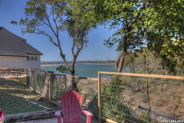 901 GLENN DR Canyon Lake, TX 78133
