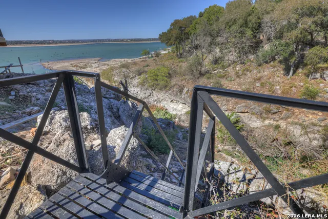 901 GLENN DR Canyon Lake, TX 78133