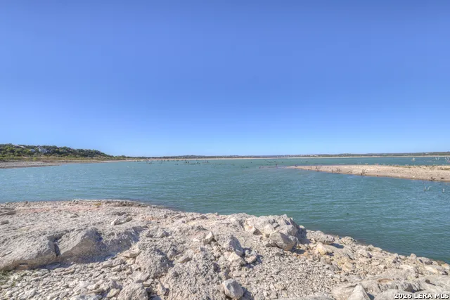 901 GLENN DR Canyon Lake, TX 78133