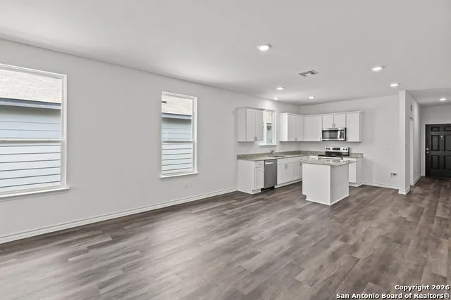 8232 Smithers Ave San Antonio, TX 78252