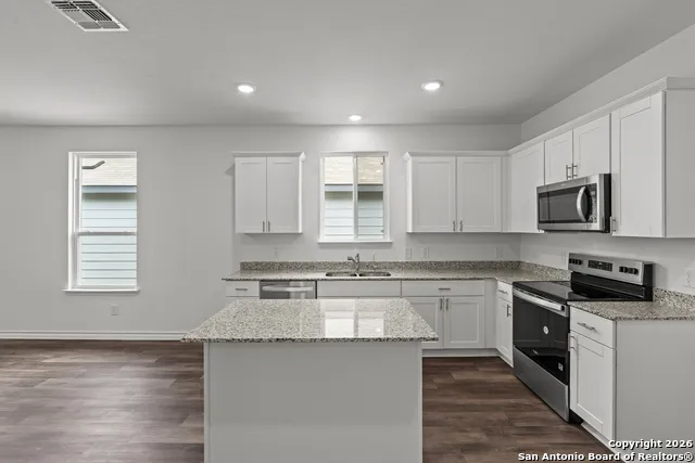 8232 Smithers Ave San Antonio, TX 78252