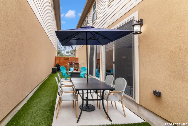 206 Ridgecrest Dr. Unit 4 San Antonio, TX 78209