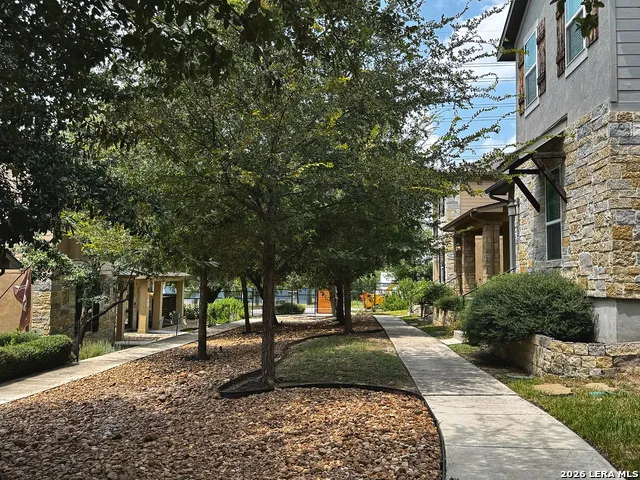 206 Ridgecrest Dr. Unit 4 San Antonio, TX 78209