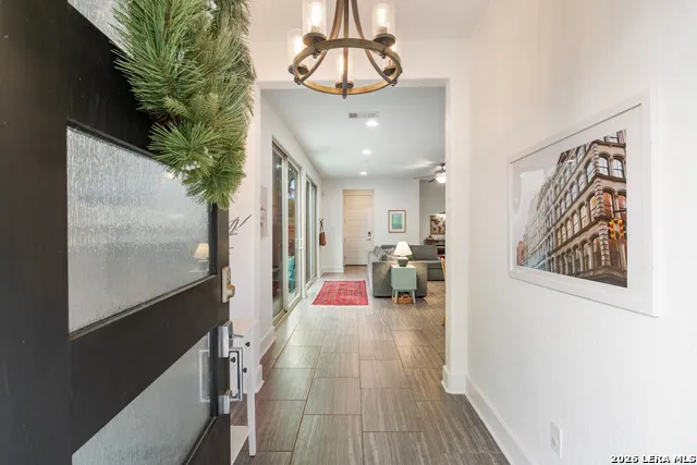 206 Ridgecrest Dr. Unit 4 San Antonio, TX 78209