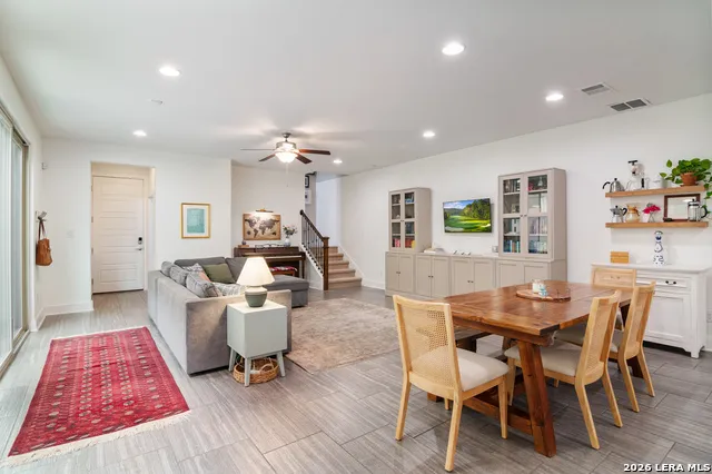 206 Ridgecrest Dr. Unit 4 San Antonio, TX 78209