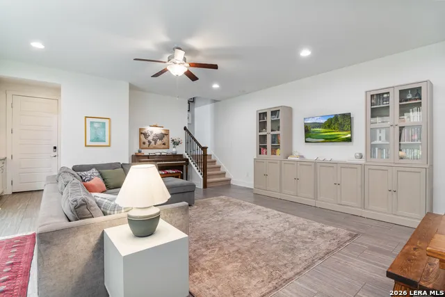 206 Ridgecrest Dr. Unit 4 San Antonio, TX 78209