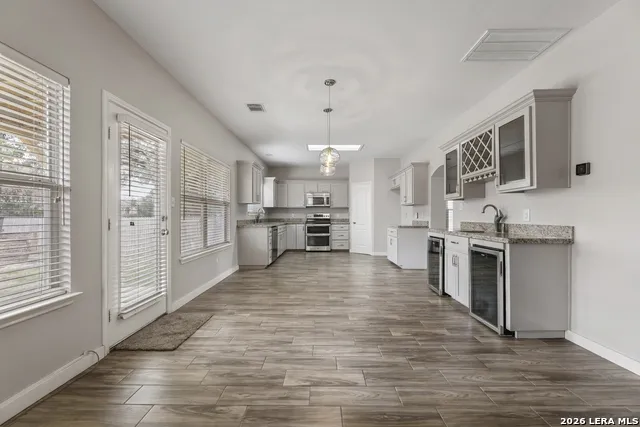 15042 Stonetower San Antonio, TX 78248