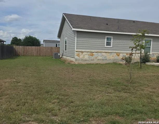 2621 pahmeyer New Braunfels, TX 78130