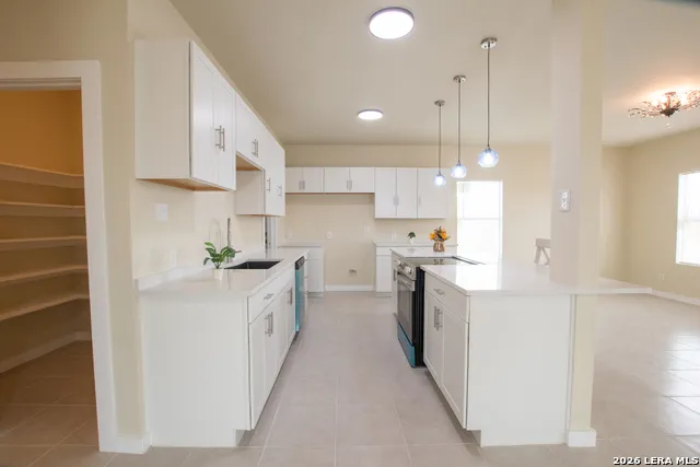 2621 pahmeyer New Braunfels, TX 78130