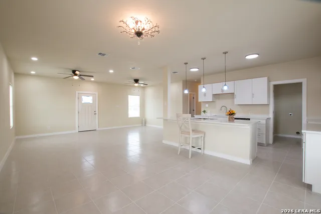 2621 pahmeyer New Braunfels, TX 78130