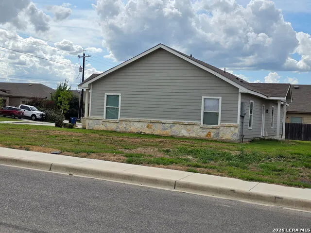 2621 pahmeyer New Braunfels, TX 78130