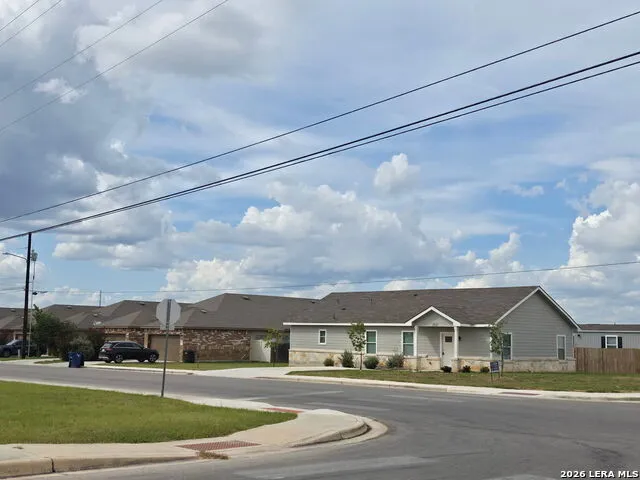 2621 pahmeyer New Braunfels, TX 78130