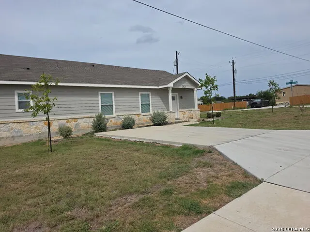 2621 pahmeyer New Braunfels, TX 78130
